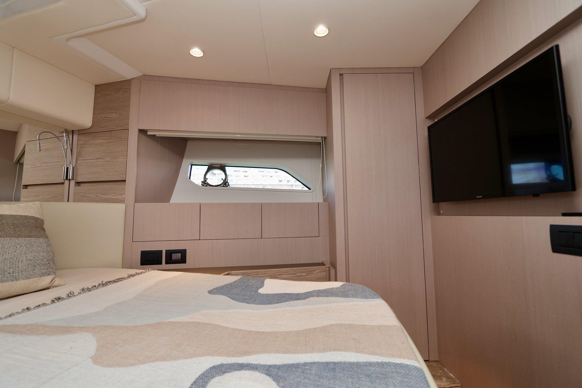 2023 FERRETTI YACHTS 500 